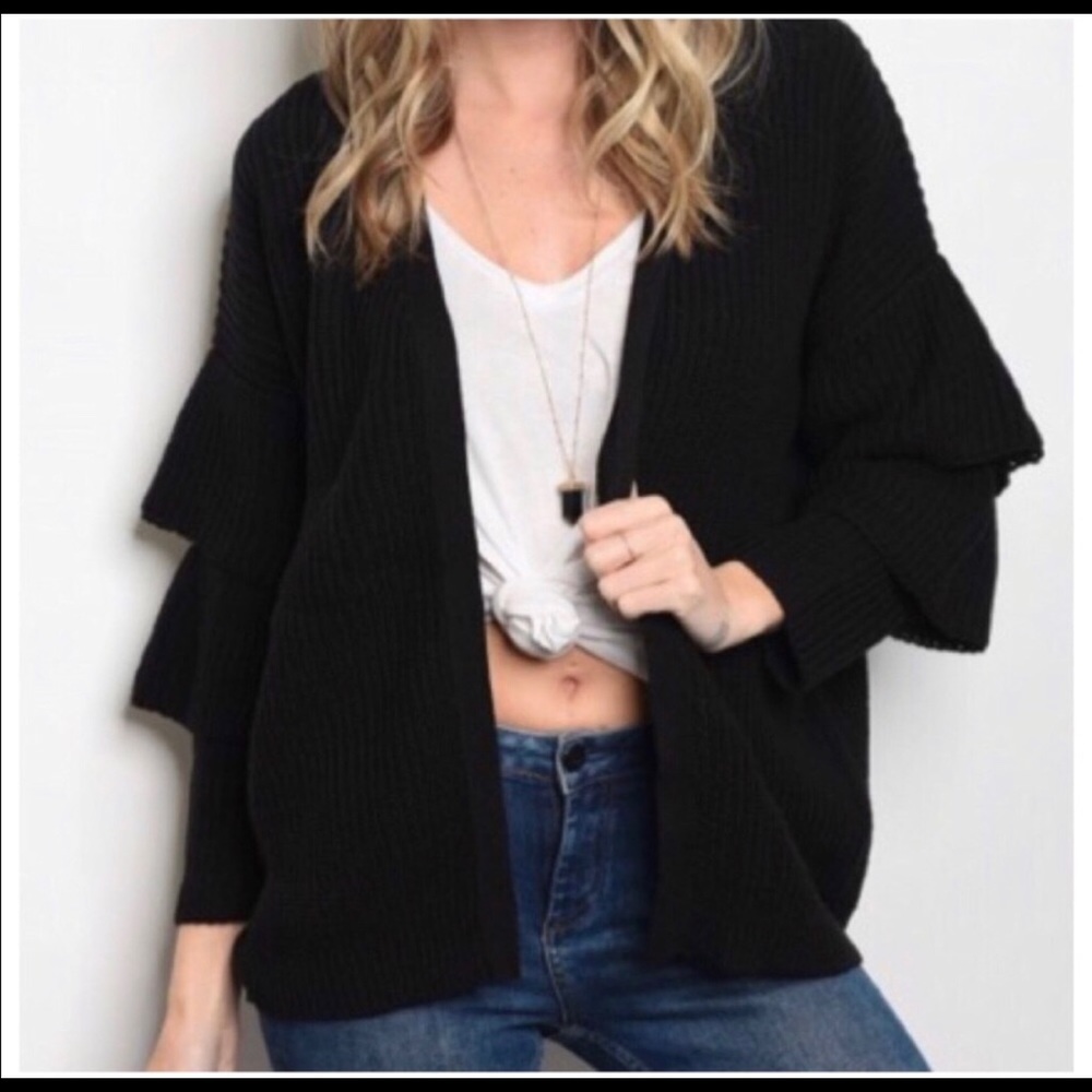 BLACK on top Cardigan!✨✨